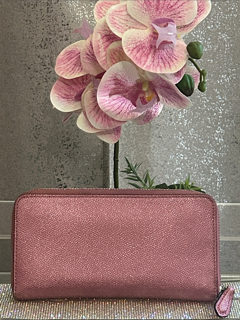 COACH Accordion Zip Wallet in Metallic Pink with Front Pocket - Picture 4 of 12